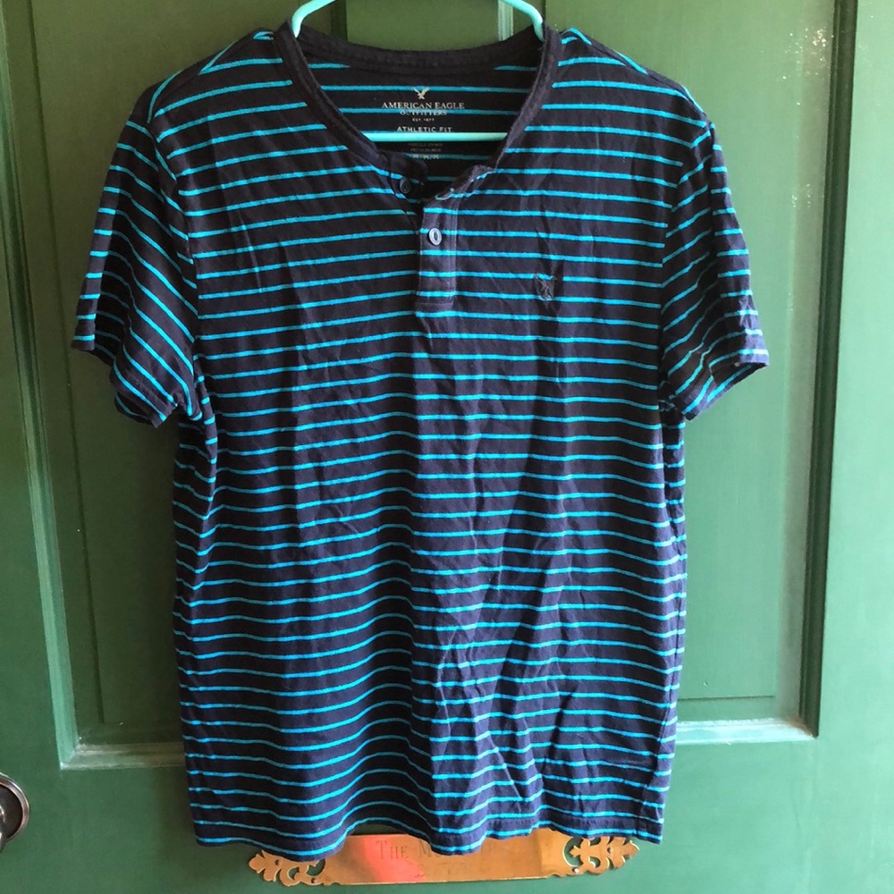 Men’s American Eagle Athletic tshirt medium
